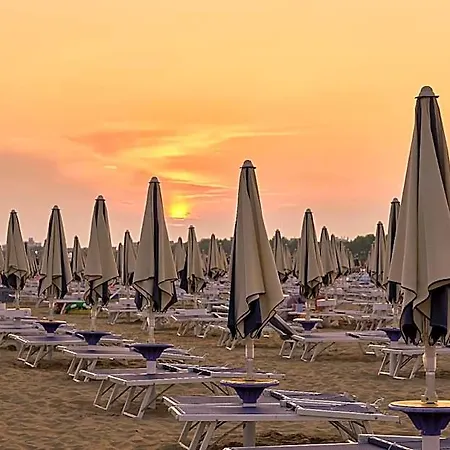 Luminous Flat On The Shores Of Lignano 3*